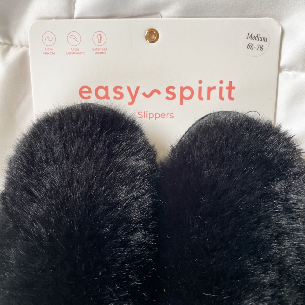 Fuzzy Slippers - Picture 4 of 8